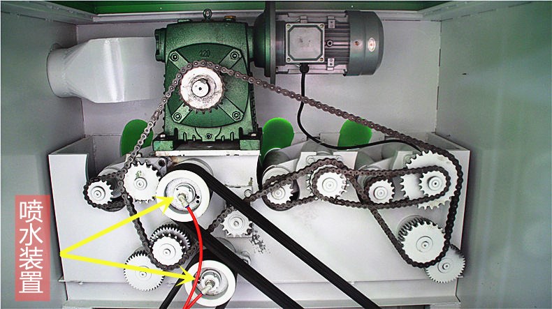 圆木多片锯主轴后置喷水装置